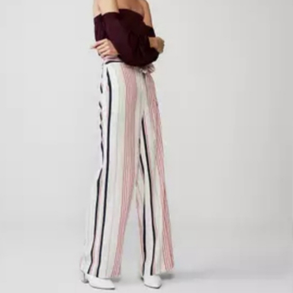 Express Pants - Express, belted pants. Size 0S.